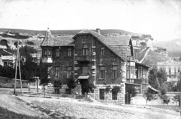 Иллюстрация к книге — Госдачи Кавказских Минеральных Вод. Тайны создания и пребывания в них на отдыхе партийной верхушки и исполкома Коминтерна от Ленина до Хрущева [_39.jpg]