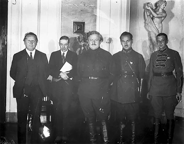 Иллюстрация к книге — Госдачи Кавказских Минеральных Вод. Тайны создания и пребывания в них на отдыхе партийной верхушки и исполкома Коминтерна от Ленина до Хрущева [_74.jpg]