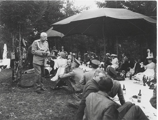 Иллюстрация к книге — Матильда Кшесинская. Муза последних Романовых [i_027.jpg]