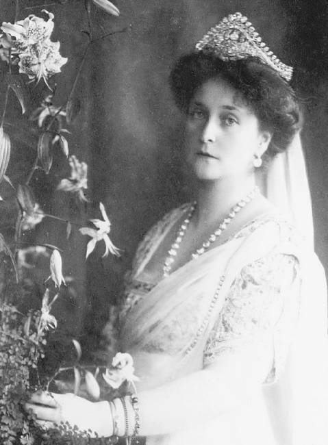 Иллюстрация к книге — Петербургские ювелиры XIX – начала XX в. Династии знаменитых мастеров императорской России [i_010.jpg]