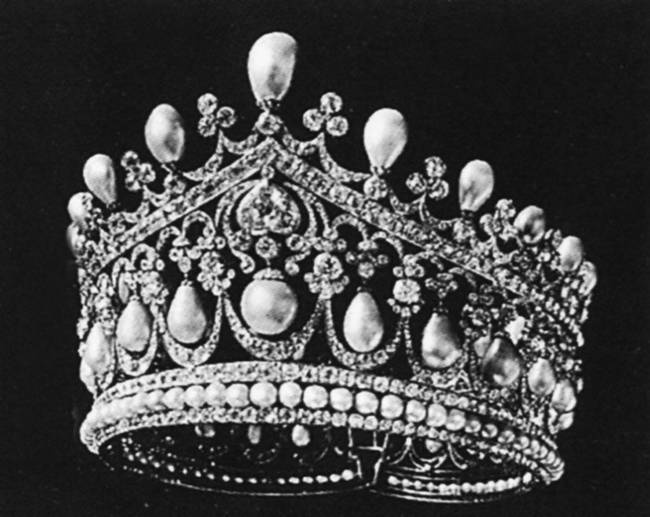 Иллюстрация к книге — Петербургские ювелиры XIX – начала XX в. Династии знаменитых мастеров императорской России [i_029.jpg]