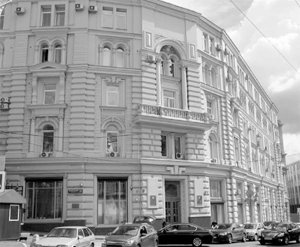 Иллюстрация к книге — Шоссе Энтузиастов. Дорога великих свершений [_25.jpg]