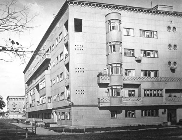 Иллюстрация к книге — Шоссе Энтузиастов. Дорога великих свершений [_84.jpg]