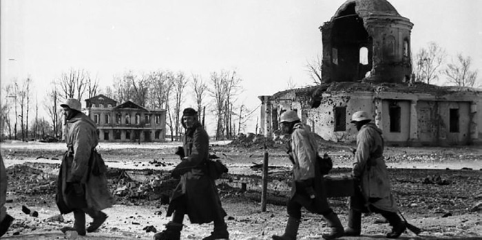 Иллюстрация к книге — Холмский ?котел?. 105 дней в полном окружении [i_028.jpg]