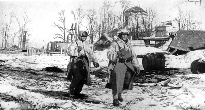 Иллюстрация к книге — Холмский ?котел?. 105 дней в полном окружении [i_037.jpg]