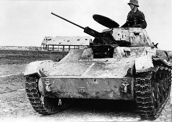 Иллюстрация к книге — Холмский ?котел?. 105 дней в полном окружении [i_068.jpg]