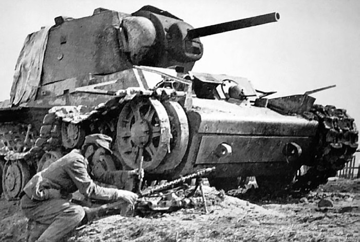 Иллюстрация к книге — Холмский ?котел?. 105 дней в полном окружении [i_072.jpg]