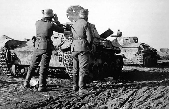 Иллюстрация к книге — Холмский ?котел?. 105 дней в полном окружении [i_082.jpg]