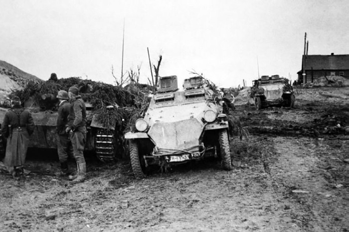 Иллюстрация к книге — Холмский ?котел?. 105 дней в полном окружении [i_088.jpg]