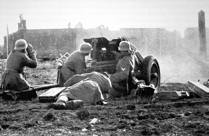 Иллюстрация к книге — Холмский ?котел?. 105 дней в полном окружении [i_089.jpg]