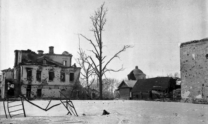 Иллюстрация к книге — Холмский ?котел?. 105 дней в полном окружении [i_090.jpg]