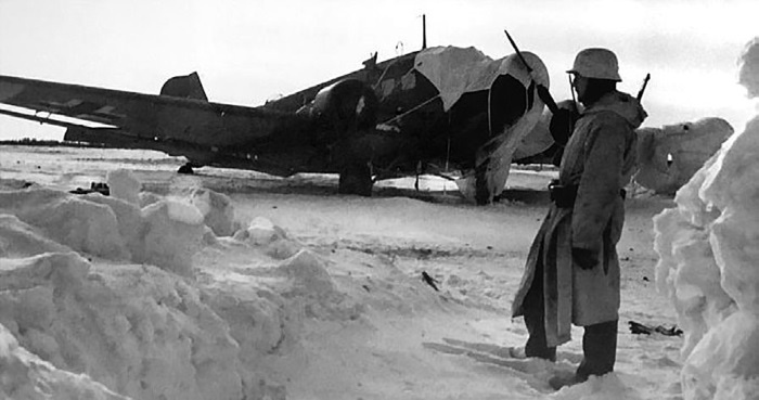 Иллюстрация к книге — Холмский ?котел?. 105 дней в полном окружении [i_095.jpg]