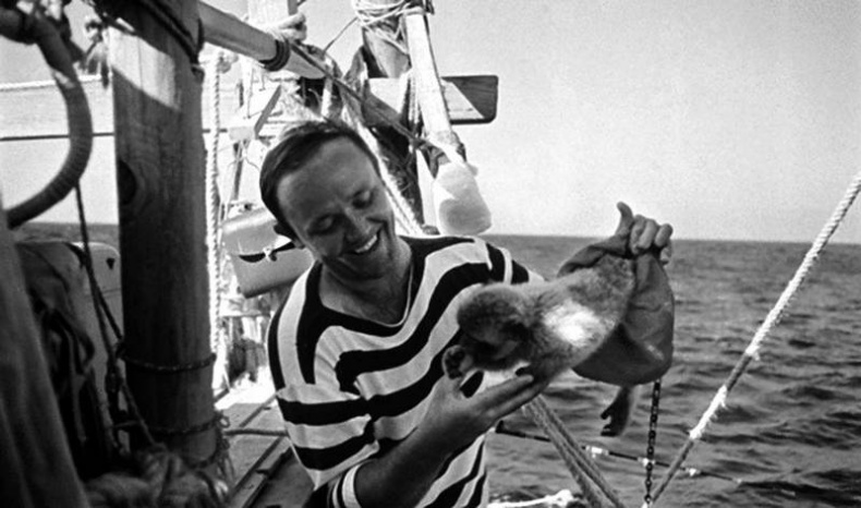 Иллюстрация к книге — С Хейердалом через Атлантику. О силе духа в диких условиях [i_011.jpg]