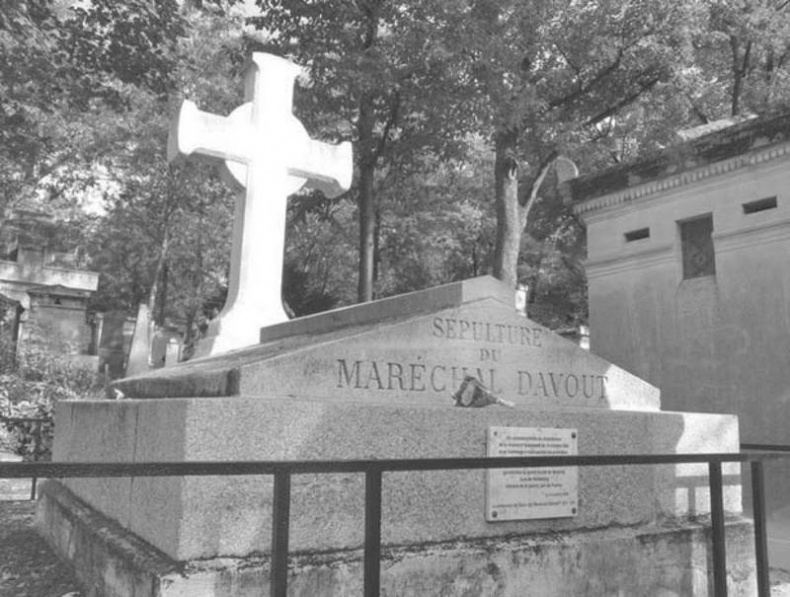 Иллюстрация к книге — Париж Наполеона Бонапарта. Путеводитель [i_091.jpg]