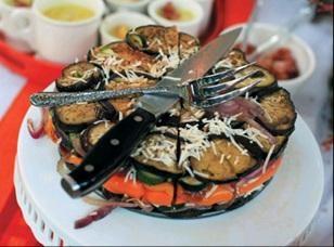 Иллюстрация к книге — Торты-салаты для праздников и на каждый день [_262.jpg]