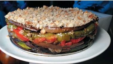 Иллюстрация к книге — Торты-салаты для праздников и на каждый день [_265.jpg]