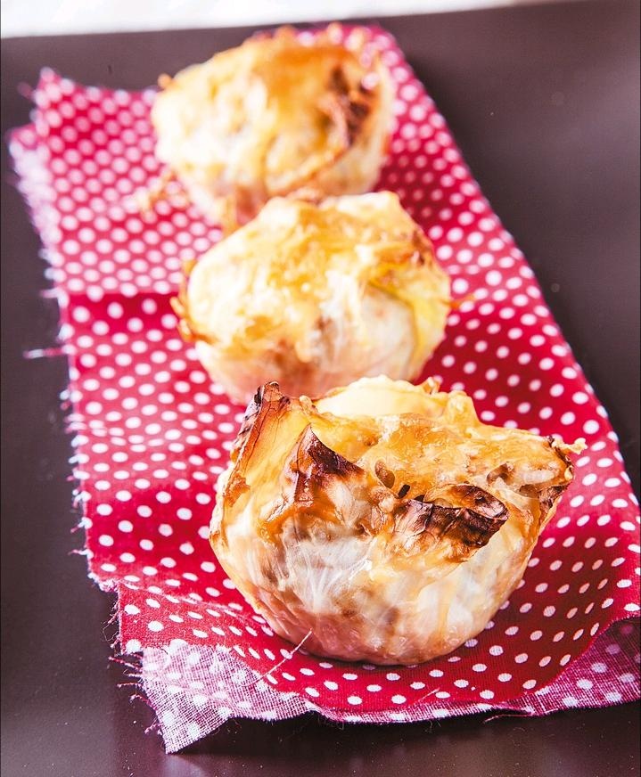 Иллюстрация к книге — Готовим в форме для кексов. Маффины. Булочки. Закуски. Завтраки [_056.jpg]