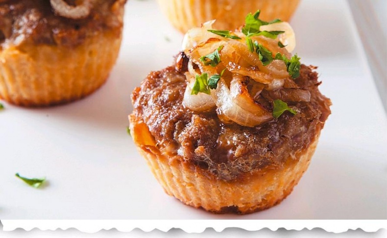 Иллюстрация к книге — Готовим в форме для кексов. Маффины. Булочки. Закуски. Завтраки [_090.jpg]