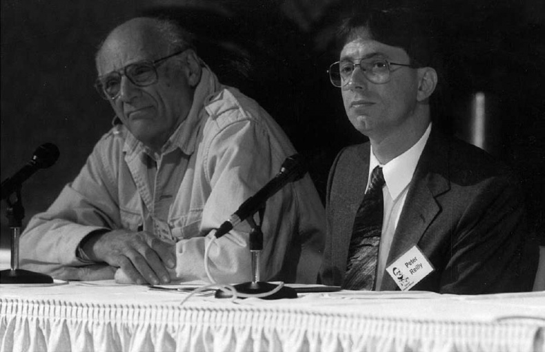 Иллюстрация к книге — Психология согласия. Революционная методика убеждения до начала убеждения [i_007.jpg]