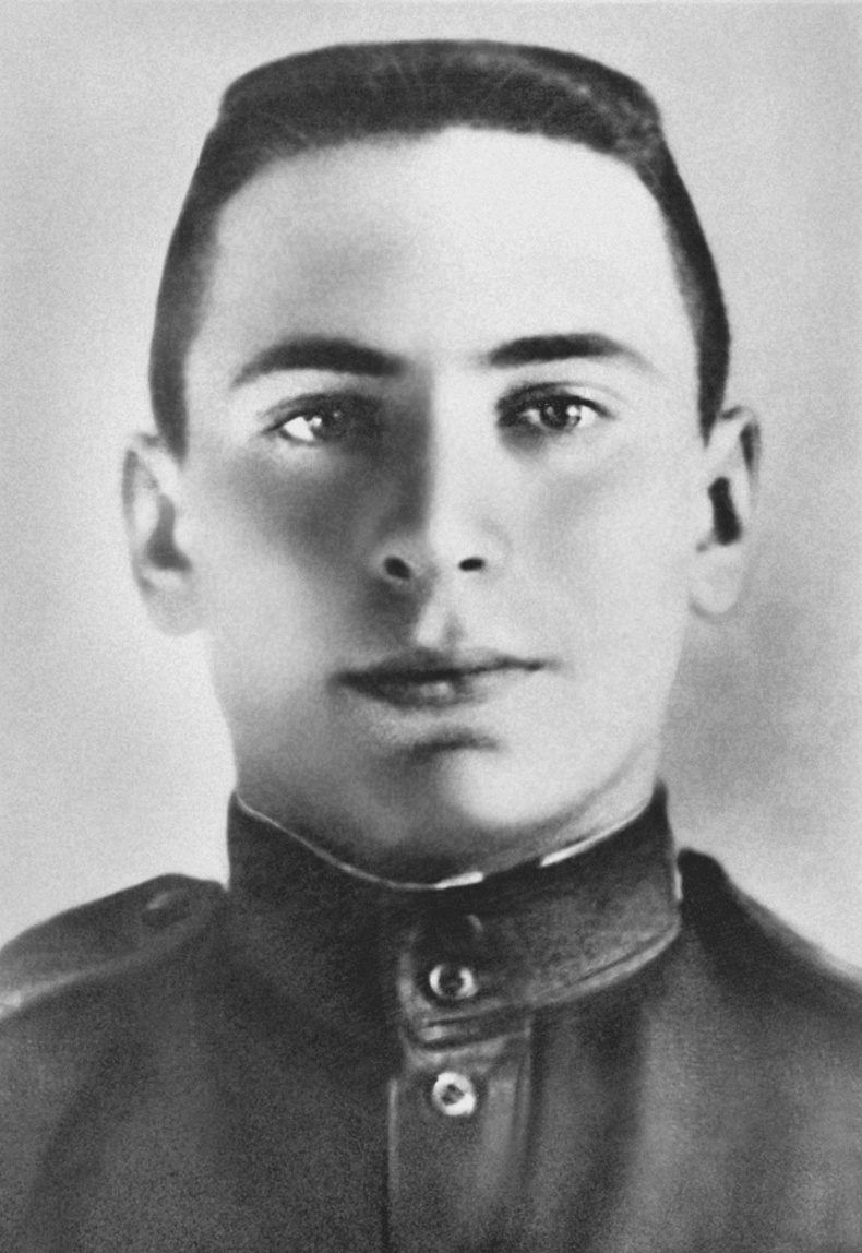 Иллюстрация к книге — Владимир Богомолов. Сочинения в 2 томах. Том 2. Сердца моего боль [image2.jpg]