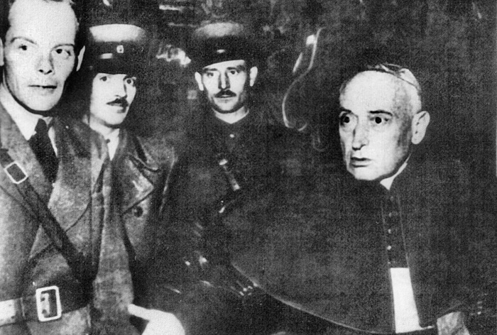 Иллюстрация к книге — Венгерский кризис 1956 года в исторической ретроспективе [i_017.jpg]