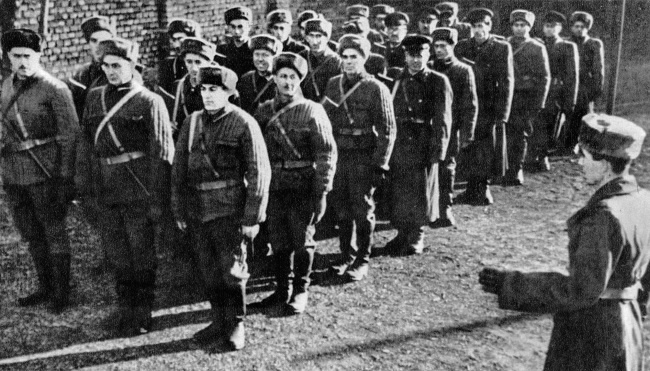 Иллюстрация к книге — Венгерский кризис 1956 года в исторической ретроспективе [i_029.jpg]