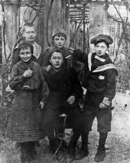 Иллюстрация к книге — Воспоминания [i_029.jpg]