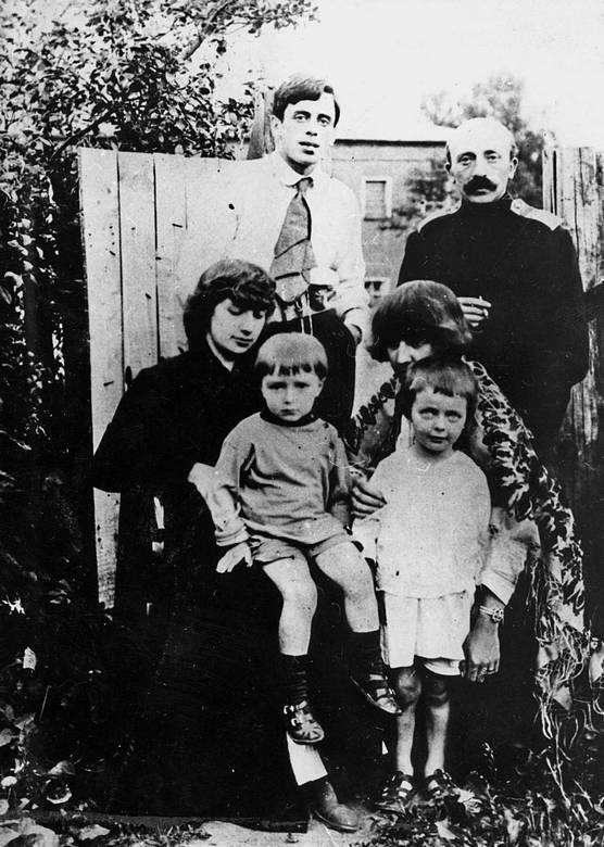 Иллюстрация к книге — Воспоминания [i_068.jpg]