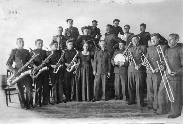 Иллюстрация к книге — "...Миг между прошлым и будущим" [_129.jpg]