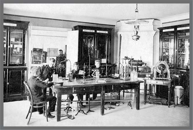 Иллюстрация к книге — Александр Кучин. Русский у Амундсена [i_018.jpg]