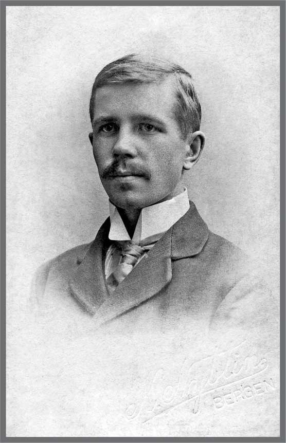 Иллюстрация к книге — Александр Кучин. Русский у Амундсена [i_029.jpg]