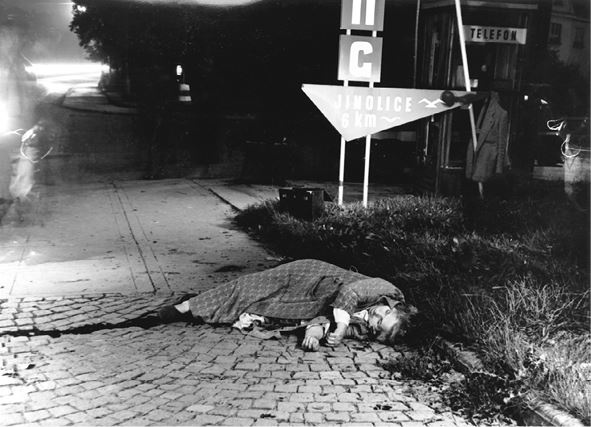 Иллюстрация к книге — Вторжение. Взгляд из России. Чехословакия, август 1968 [i_010.jpg]