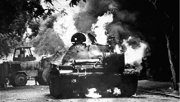 Иллюстрация к книге — Вторжение. Взгляд из России. Чехословакия, август 1968 [i_035.jpg]