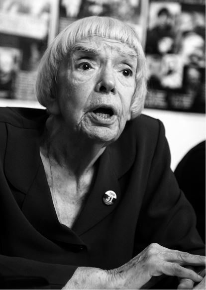 Иллюстрация к книге — Вторжение. Взгляд из России. Чехословакия, август 1968 [i_063.jpg]