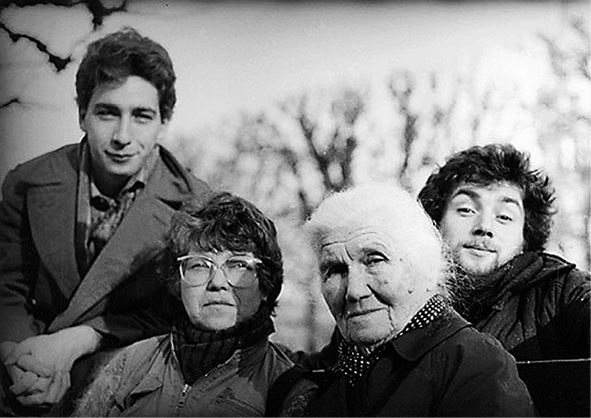 Иллюстрация к книге — Вторжение. Взгляд из России. Чехословакия, август 1968 [i_077.jpg]