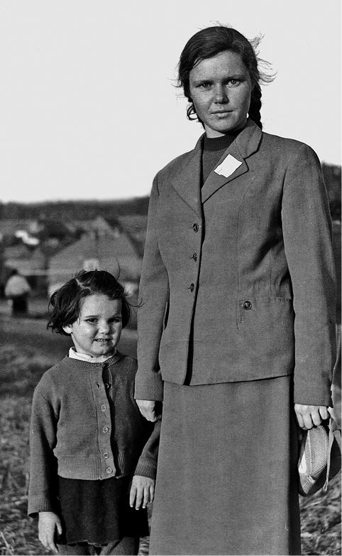 Иллюстрация к книге — Вторжение. Взгляд из России. Чехословакия, август 1968 [i_090.jpg]