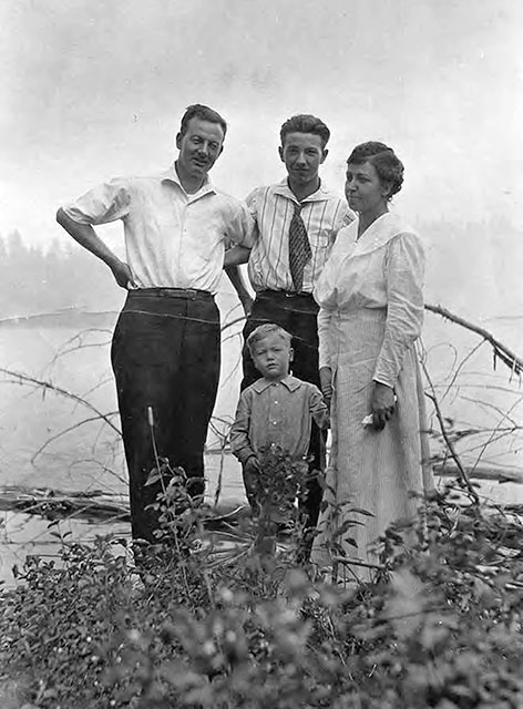 Иллюстрация к книге — Мальчики в лодке [i_005.jpg]