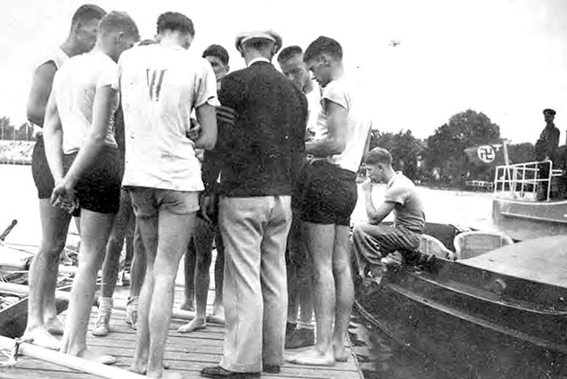 Иллюстрация к книге — Мальчики в лодке [i_031.jpg]