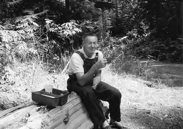 Иллюстрация к книге — Мальчики в лодке [i_042.jpg]