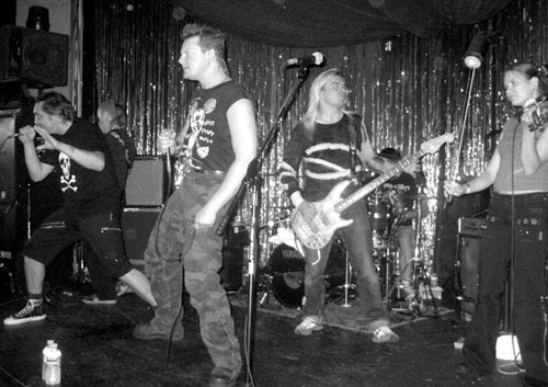 Иллюстрация к книге — Король и Шут. Между Купчино и Ржевкой... [i_102.jpg]