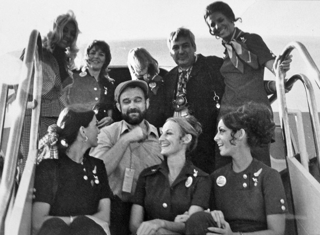 Иллюстрация к книге — Я-муары. Откровенные истории блогера [i_008.jpg]