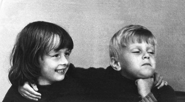 Иллюстрация к книге — Я-муары. Откровенные истории блогера [i_017.jpg]