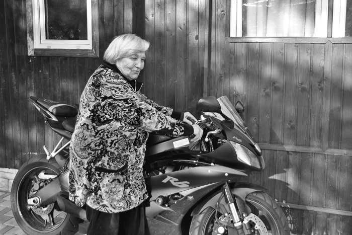 Иллюстрация к книге — Я-муары. Откровенные истории блогера [i_021.jpg]