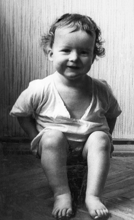 Иллюстрация к книге — Я-муары. Откровенные истории блогера [i_022.jpg]