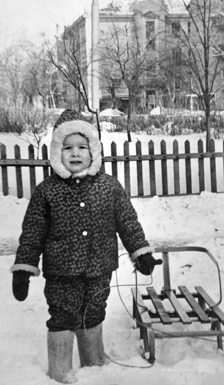 Иллюстрация к книге — Я-муары. Откровенные истории блогера [i_023.jpg]