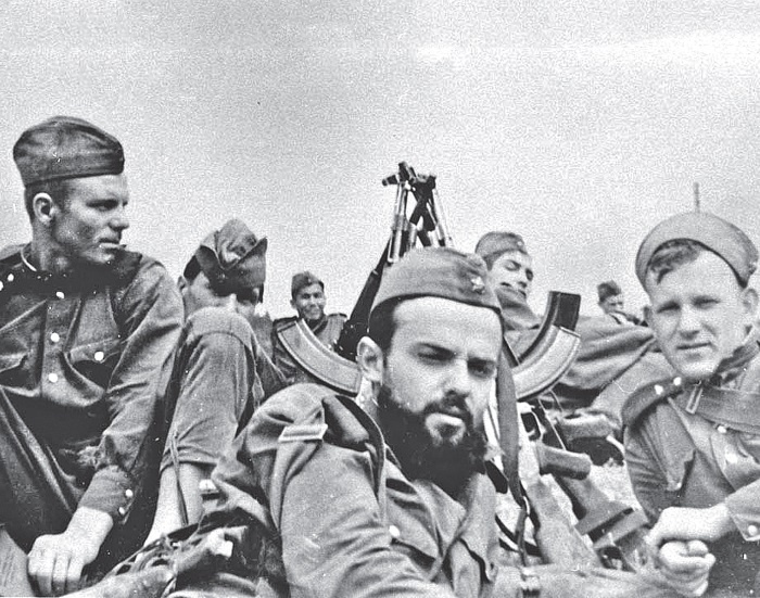 Иллюстрация к книге — Цветочки Александра Меня [i_007.jpg]