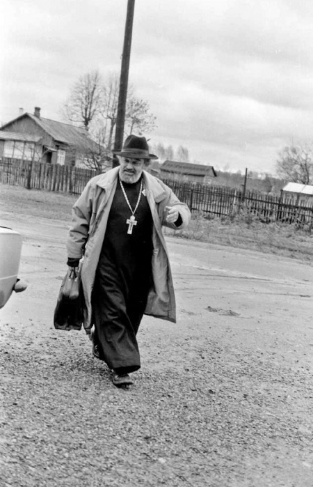 Иллюстрация к книге — Цветочки Александра Меня [i_024.jpg]