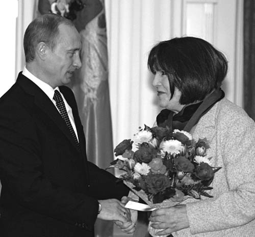 Иллюстрация к книге — Нонна Мордюкова и Вячеслав Тихонов. Как казачка Штирлица любила [_122.jpg]