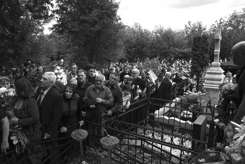 Иллюстрация к книге — Нонна Мордюкова и Вячеслав Тихонов. Как казачка Штирлица любила [_129.jpg]