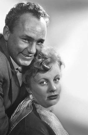 Иллюстрация к книге — Нонна Мордюкова и Вячеслав Тихонов. Как казачка Штирлица любила [_53.jpg]